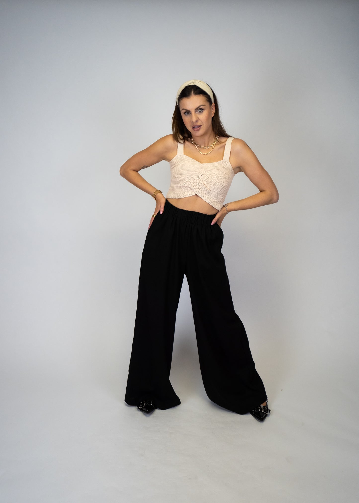 FITTED CRISS CROSS SWEATER KNIT CROP TANK TOP