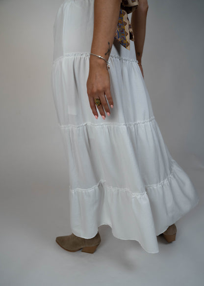 Popular maxi white skirt for this year, offering a timeless and elegant look. Perfect for creating versatile and stylish outfits