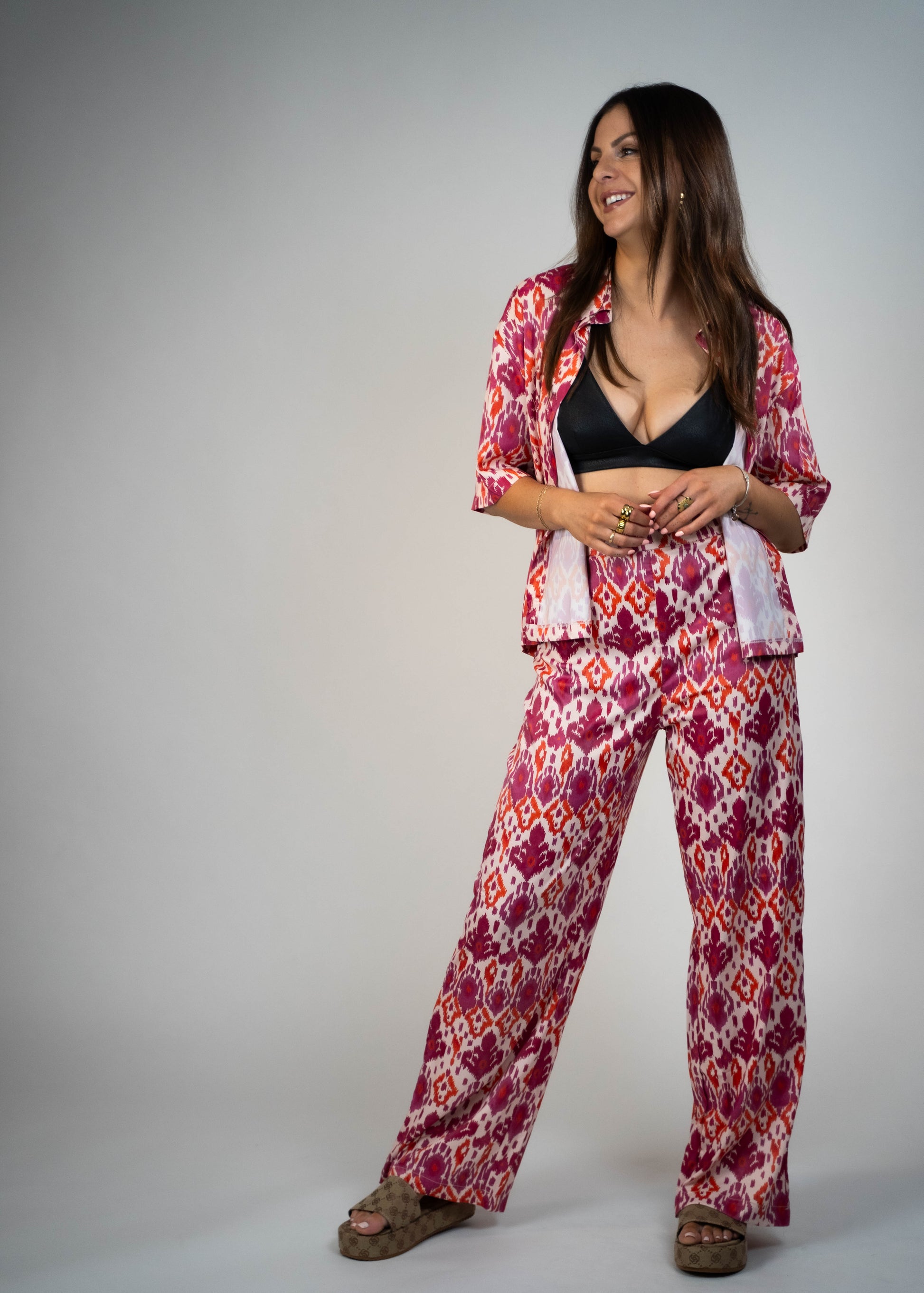Hot pink Satin Shirt, expertly crafted for summer. Soft satin with a stylish pattern, buttondown featuring a classic collar and buttons. Elevate your summer style with this comfortable and stunning shirt